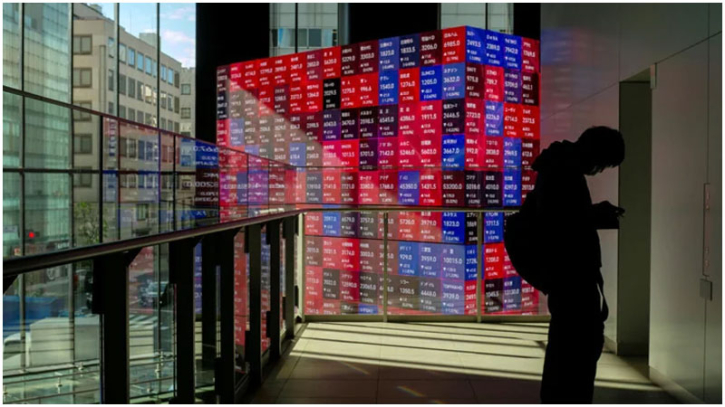 Asian stocks slide on renewed tech concerns