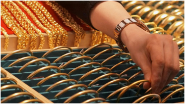 Gold edges higher as dollar weakens and Iran-US talks draw attention