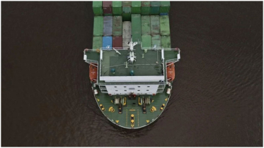 Iran shuts Strait of Hormuz amid escalating regional tensions