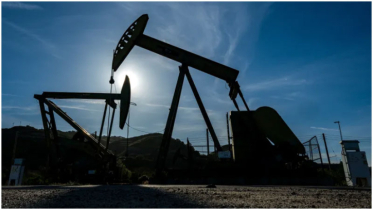 Oil prices climb as markets remain wary over Strait of Hormuz crisis Oil prices climb as markets remain wary over Strait of Hormuz crisis