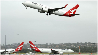 Airline stocks fall as oil prices surge and Iran conflict disrupts travel