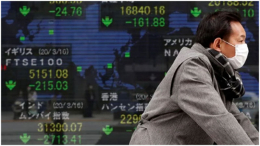 Asian stocks trade mixed as investors await key US jobs data