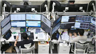 Asian stocks rise with wall street as Seoul shrugs off Trump tariff threat