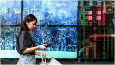 Asian ‍stocks edge up as dollar slides after Fed subpoena news