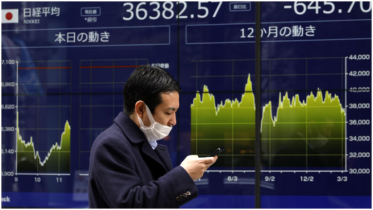 Asian stocks struggle as trade war hits China factory activity