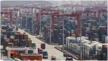 Chinese Q1 economy beats forecasts, grows 5.4%