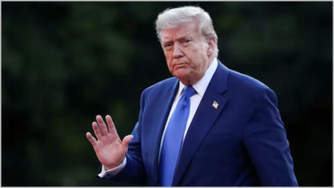 Trump says ‘billions of dollars’ now flowing into US after tariff deadline