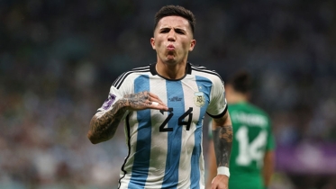 Argentina’s Enzo joins Chelsea for British-record transfer fee