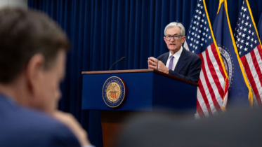 Many Fed officials favored no rate cut in December, minutes show