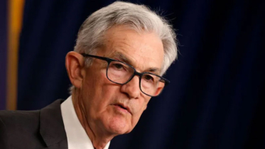 US holds key interest rate and warns on inflation
