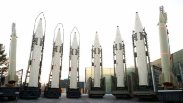 Iran gives Russia ‘hundreds of’ ballistic missiles