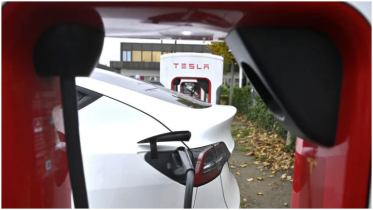 Tesla scraps Model S and Model X to build robots