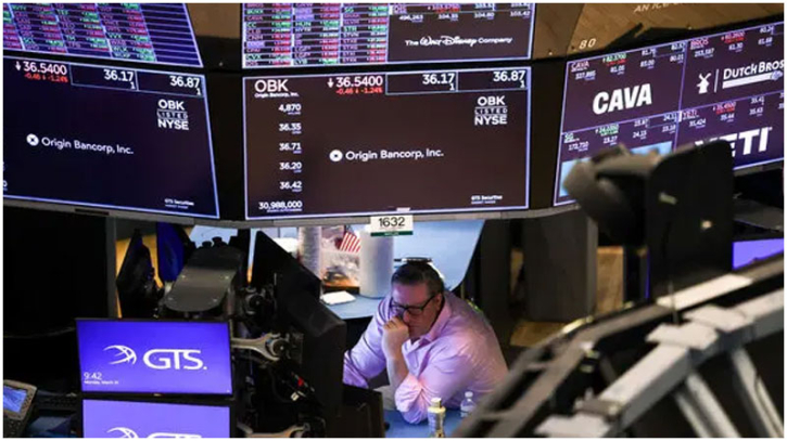 US stock market loses $4tn in value as Trump plows ahead on tariffs US stock market loses $4tn in value as Trump plows ahead on tariffs