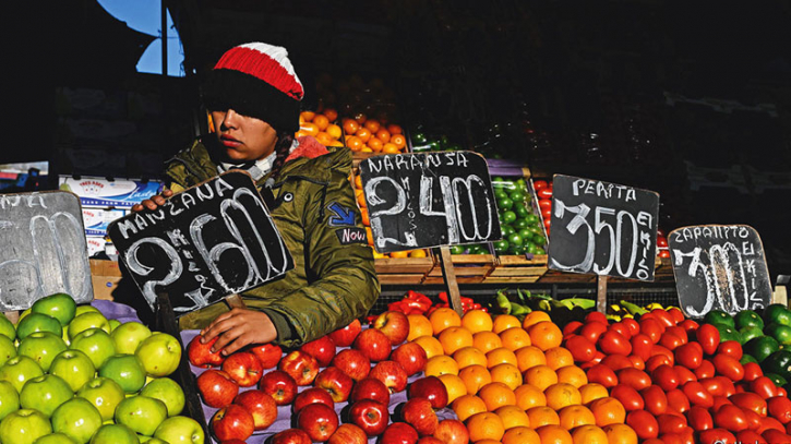 Argentine annual inflation soars above 250%