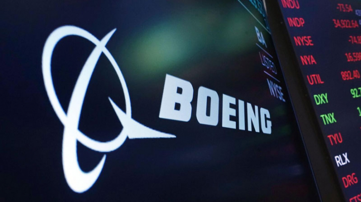 Boeing shares fall after mid-flight blowout