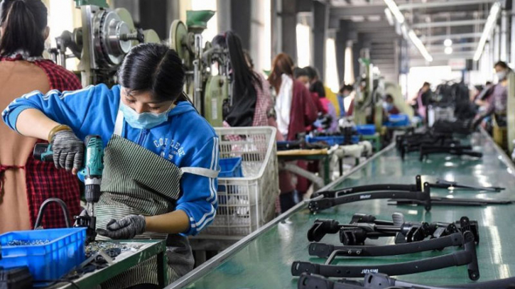 China factory activity shrinks for 4th straight month