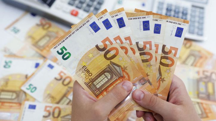 Euro falls to 2-month low as investors price in interest rate cuts Euro falls to 2-month low as investors price in interest rate cuts