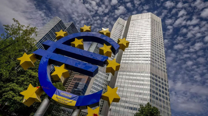 Eurozone business activity contracts to hit 8-month low Eurozone business activity contracts to hit 8-month low