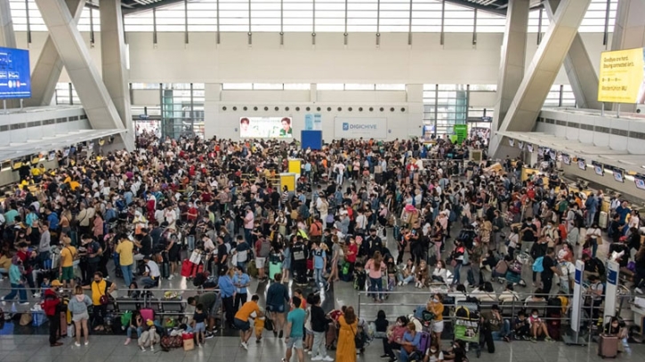 Thousands stranded as power outage hits Manila airport