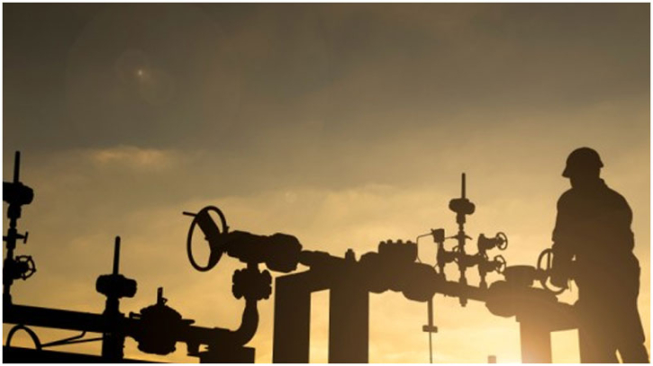 Oil prices dip on oversupply fears as summer demand winds down Oil prices dip on oversupply fears as summer demand winds down