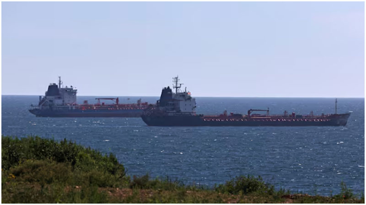 Oil falls as trade war concerns dampen demand outlook Oil falls as trade war concerns dampen demand outlook