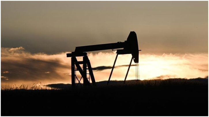 Oil jumps on renewed hopes for US-China trade talks Oil jumps on renewed hopes for US-China trade talks