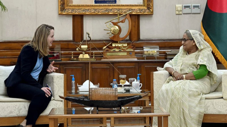 PM Hasina urges IOM to raise more funds for Rohingyas