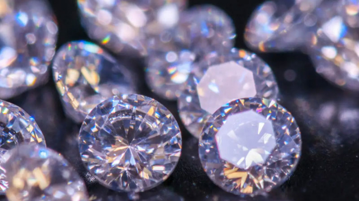 G7, EU restrictions on Russian diamonds imports take effect