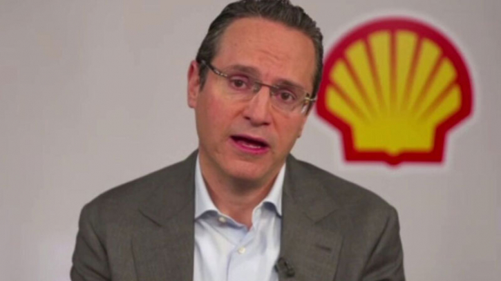 Oil giant Shell warns cutting production 'dangerous' Oil giant Shell warns cutting production 'dangerous'