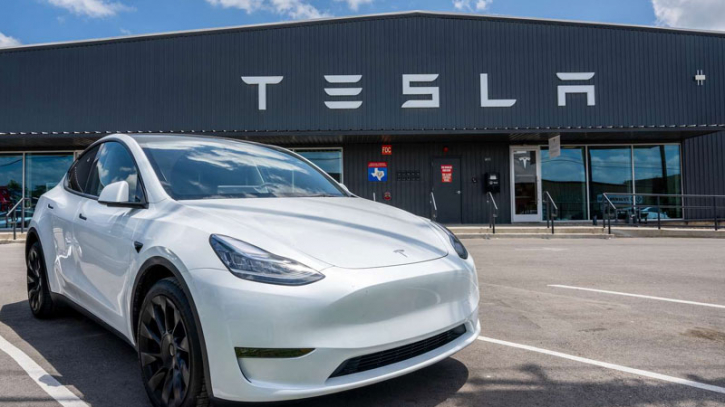 Tesla Q1 profits slump by more than a half Tesla Q1 profits slump by more than a half