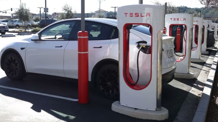 Tesla's entire Supercharger team fired: Staff say